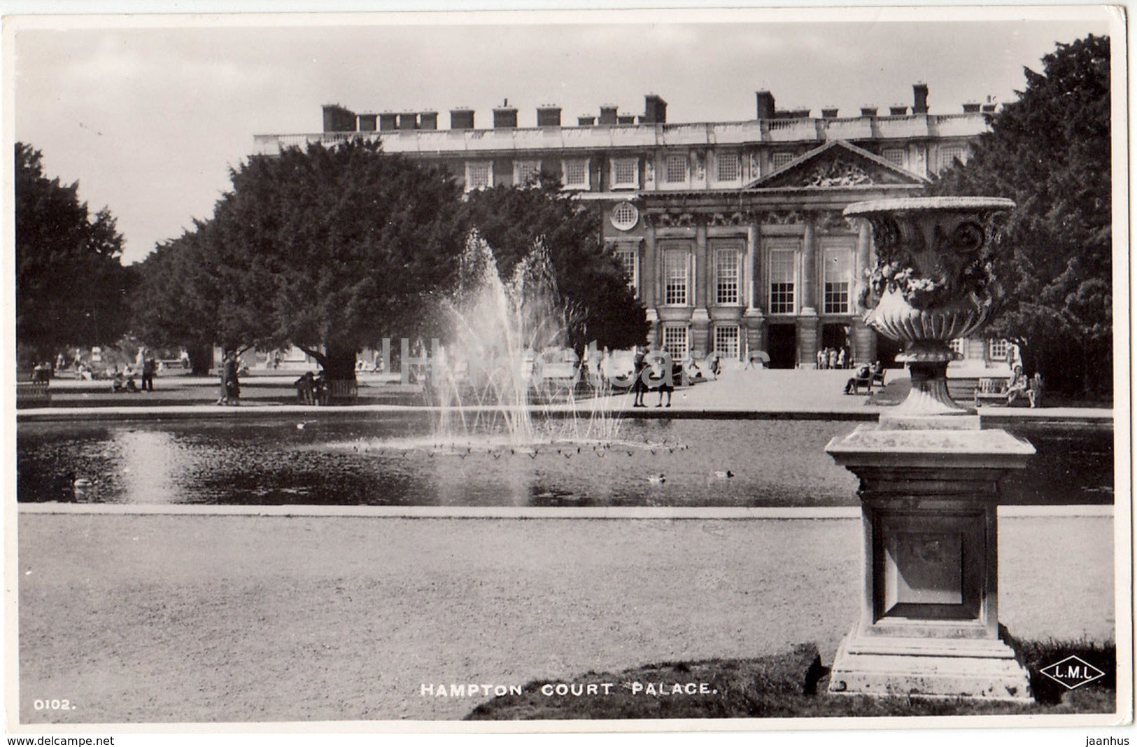 London - Hampton Court Palace - 0102 - 1952 - United Kingdom - England - used - JH Postcards