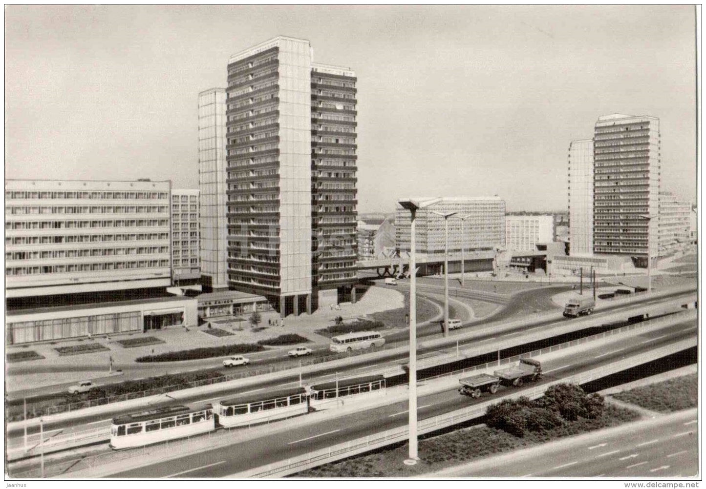 Ernst-Thälmann-Platz - Halle - Saale - Germany - unused - JH Postcards