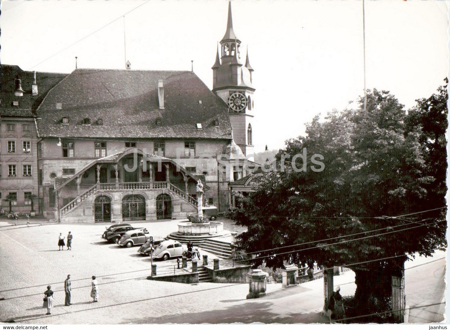 Fribourg - L'Hotel de ville et le tilleul de Morat - town hall - car Volkswagen - old postcard - Switzerland - used - JH Postcards