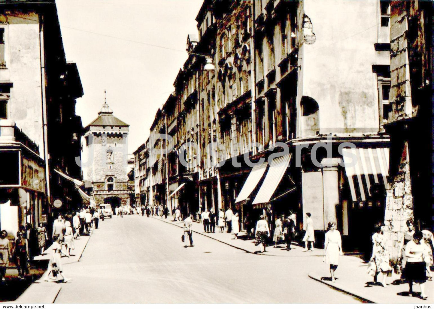 Krakow - ulica Florianska z Brama Florianska - Florianska Street with Florianska Gate - Poland - unused - JH Postcards