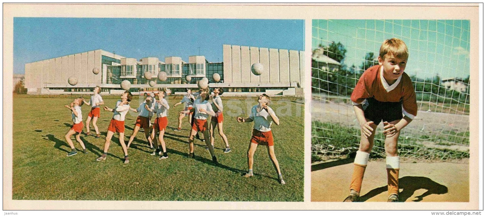 The Smena Sports School - Young Footballers - football - goalkeeper - Leningrad - 1980 - Russia USSR - unused - JH Postcards