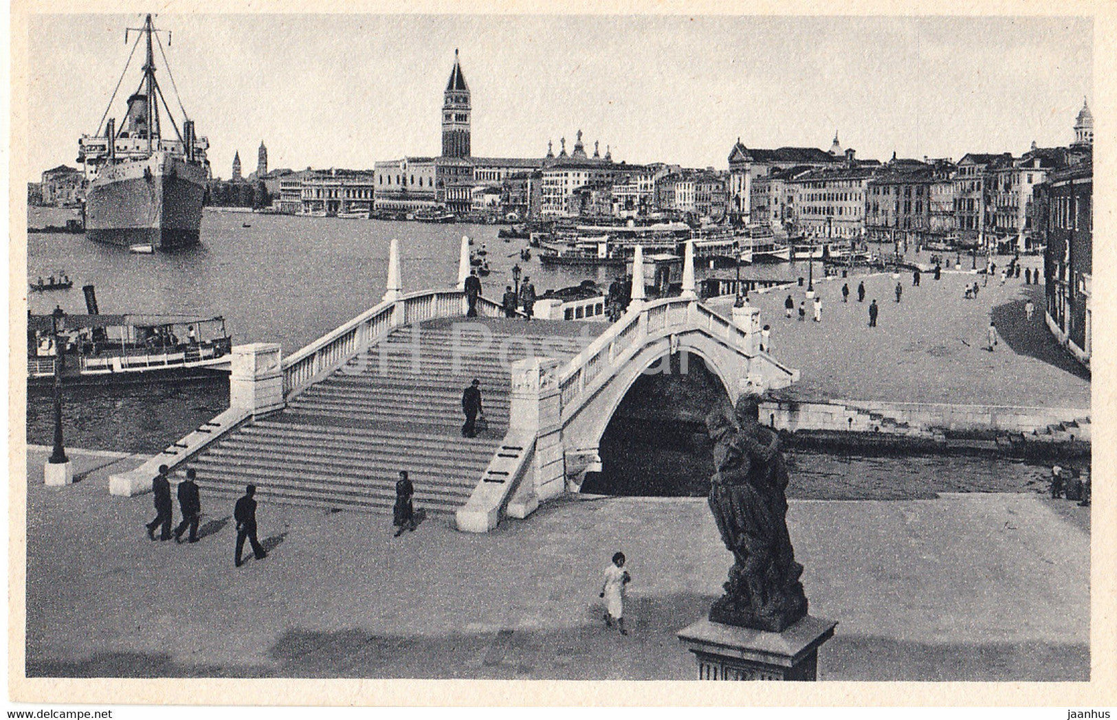 Venezia - Vendig - Venice - The Dock of St Mark and Riva degli Schiayoni - ship - old postcard - Italy - unused - JH Postcards