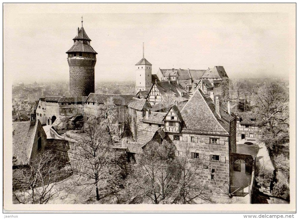 Nürnberg - Kaiserburg - vom fünfeckigen Turm aus - Sinwellturm - castle - Germany - ungelaufen - JH Postcards