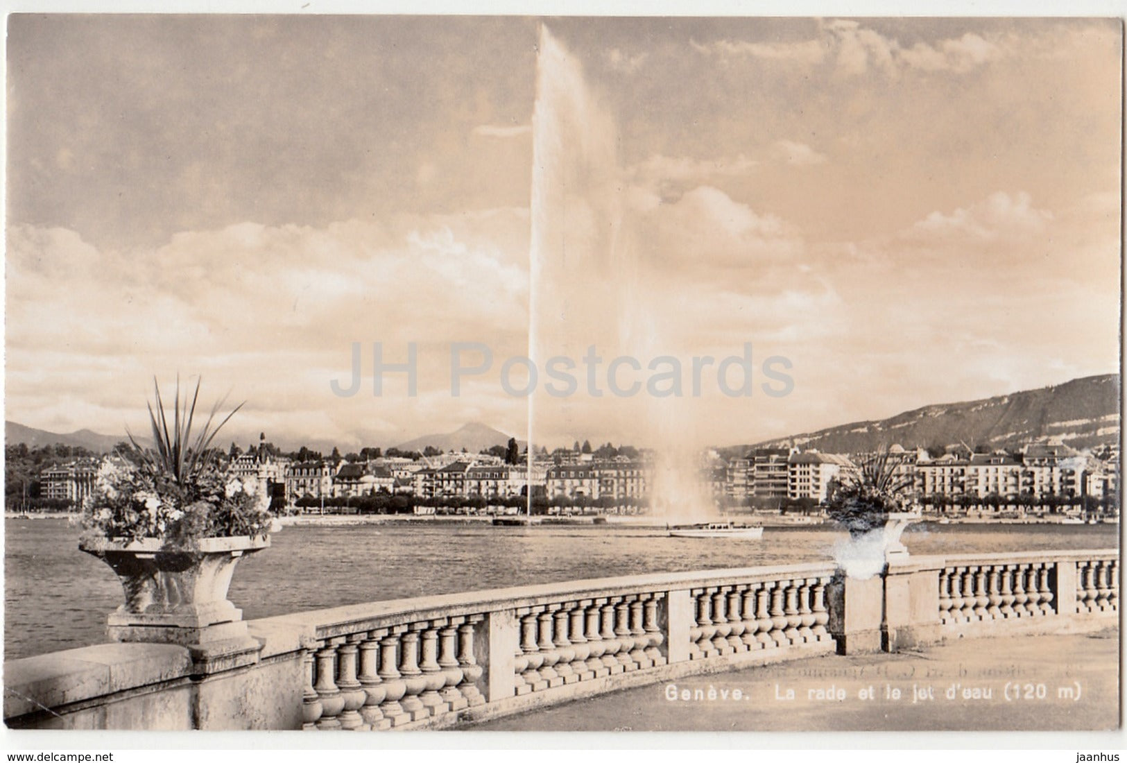 Geneve - Geneva - La Rade et le jet d'eau 120 m - 232 - Switzerland - old postcard - unused - JH Postcards