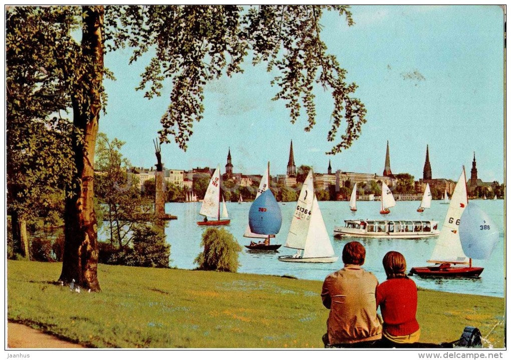 Hamburg , Aussenalster mit Stadtpanorama - Segelboot - sailing boat - Germany - 1973 gelaufen - JH Postcards