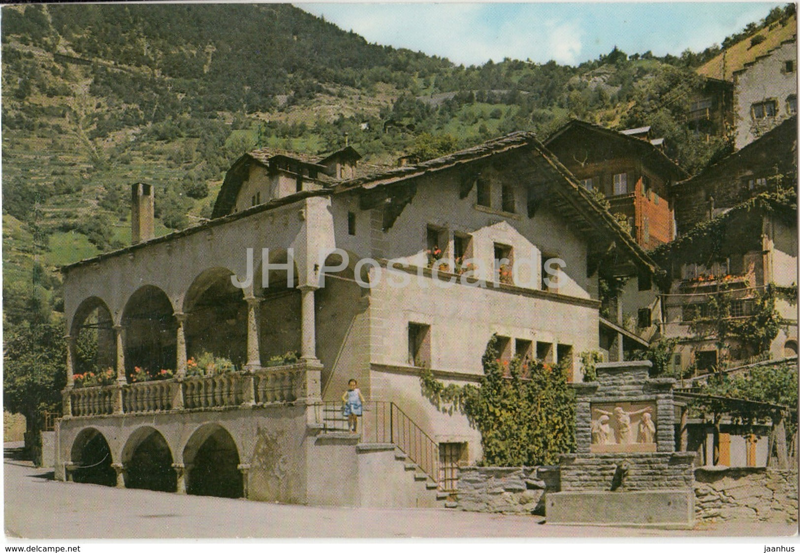 Das Maxenhaus in Raron - 46970 - Switzerland - 1974 - used - JH Postcards