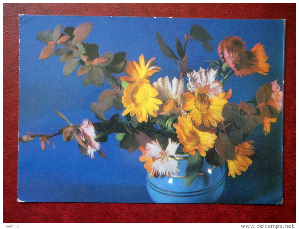 Greeting Card - flowers in a vase - flowers - 1976 - Russia USSR - used - JH Postcards