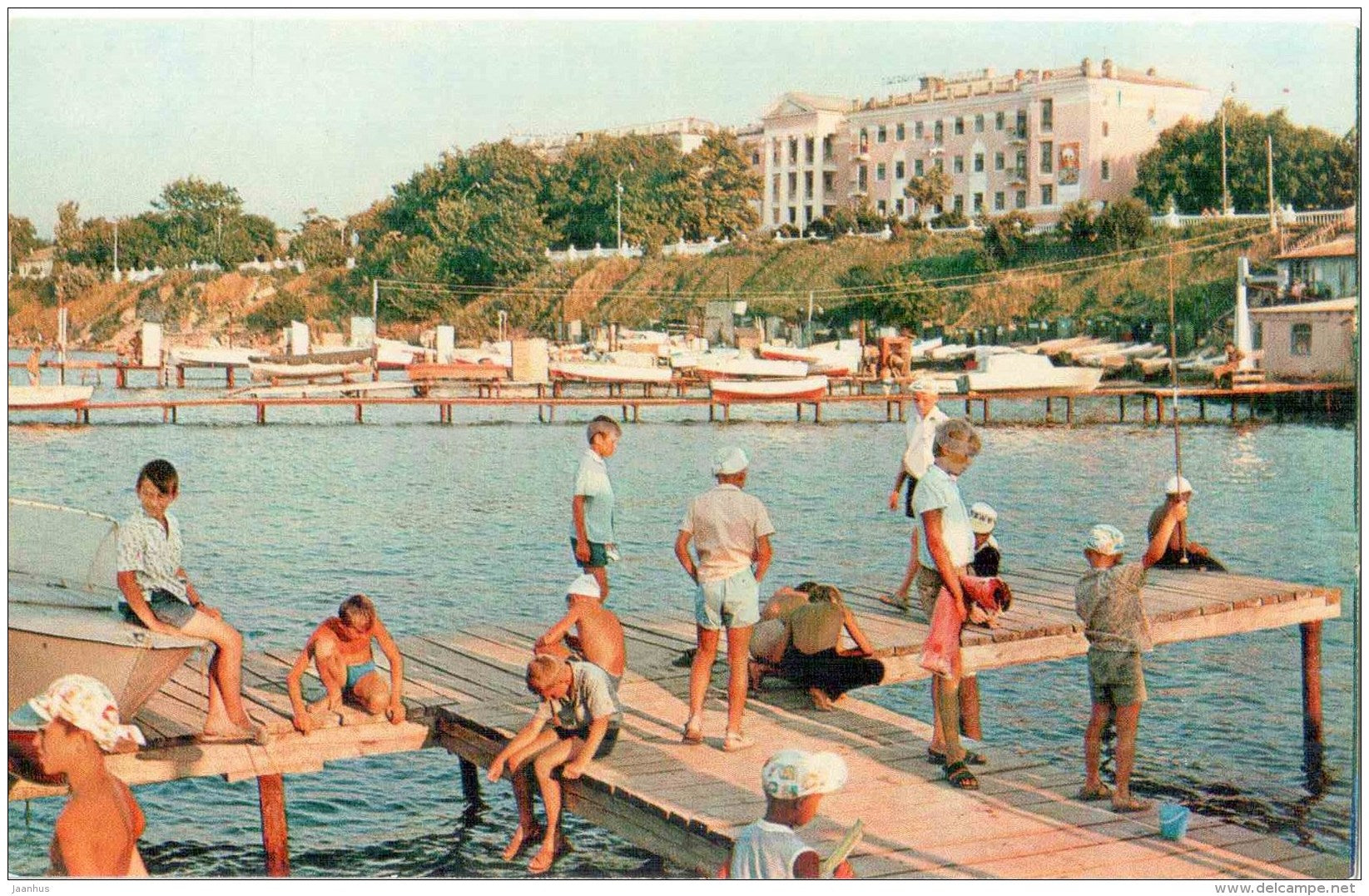 hotel Anapa - boat - children - Anapa - 1973 - Russia USSR - unused - JH Postcards