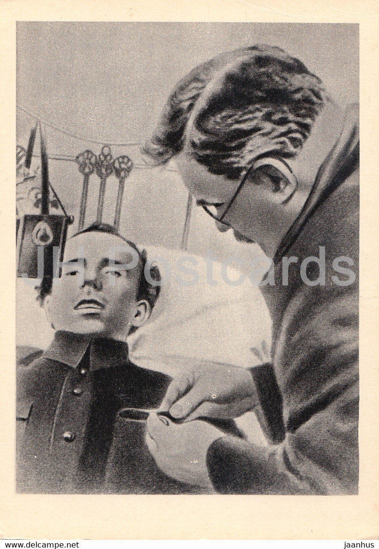 Soviet writer Nikolai Ostrovsky - Petrovsky presents the Order of Lenin - 1960 - Russia USSR - unused - JH Postcards