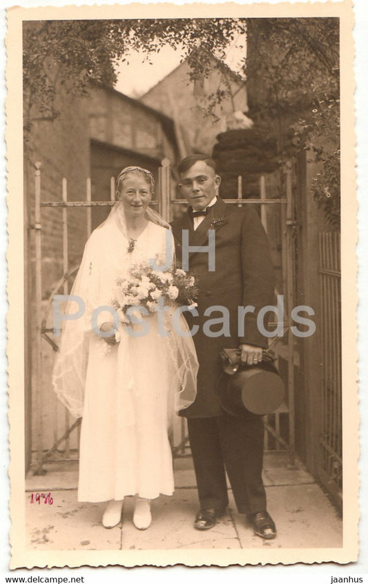 married couple - woman and man - old postcard - 1936 - Germany - unused - JH Postcards