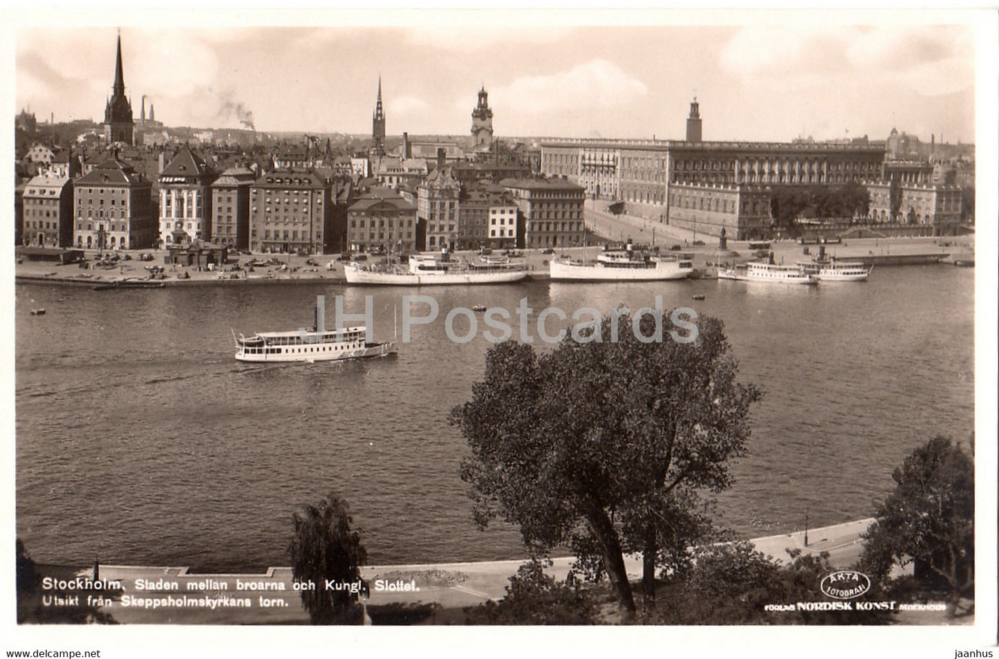 Stockholm - Staden mellan broarna och Kungl Slottet - Uskit fran Skeppsholmskyrkans torn old postcard - Sweden - unused - JH Postcards