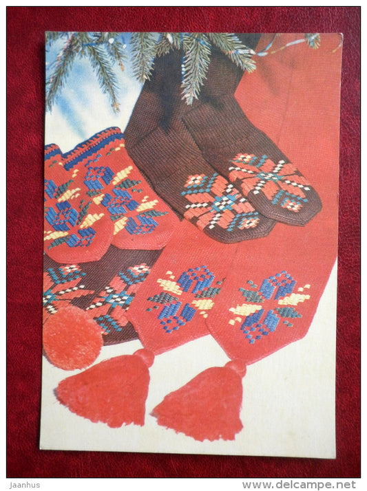 New Year Greeting card - socks - mittens - scarf - 1981 - Estonia USSR - unused - JH Postcards