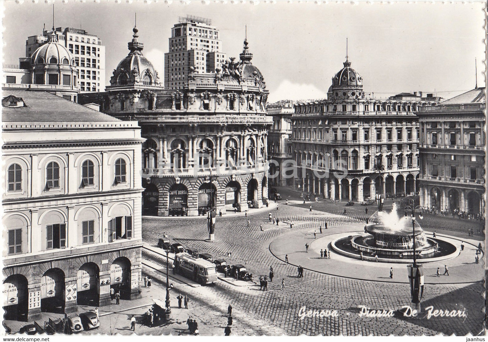 Genova - Genoa - Piazza De Ferrari - bus - old postcard - 1952 - Italy - used - JH Postcards