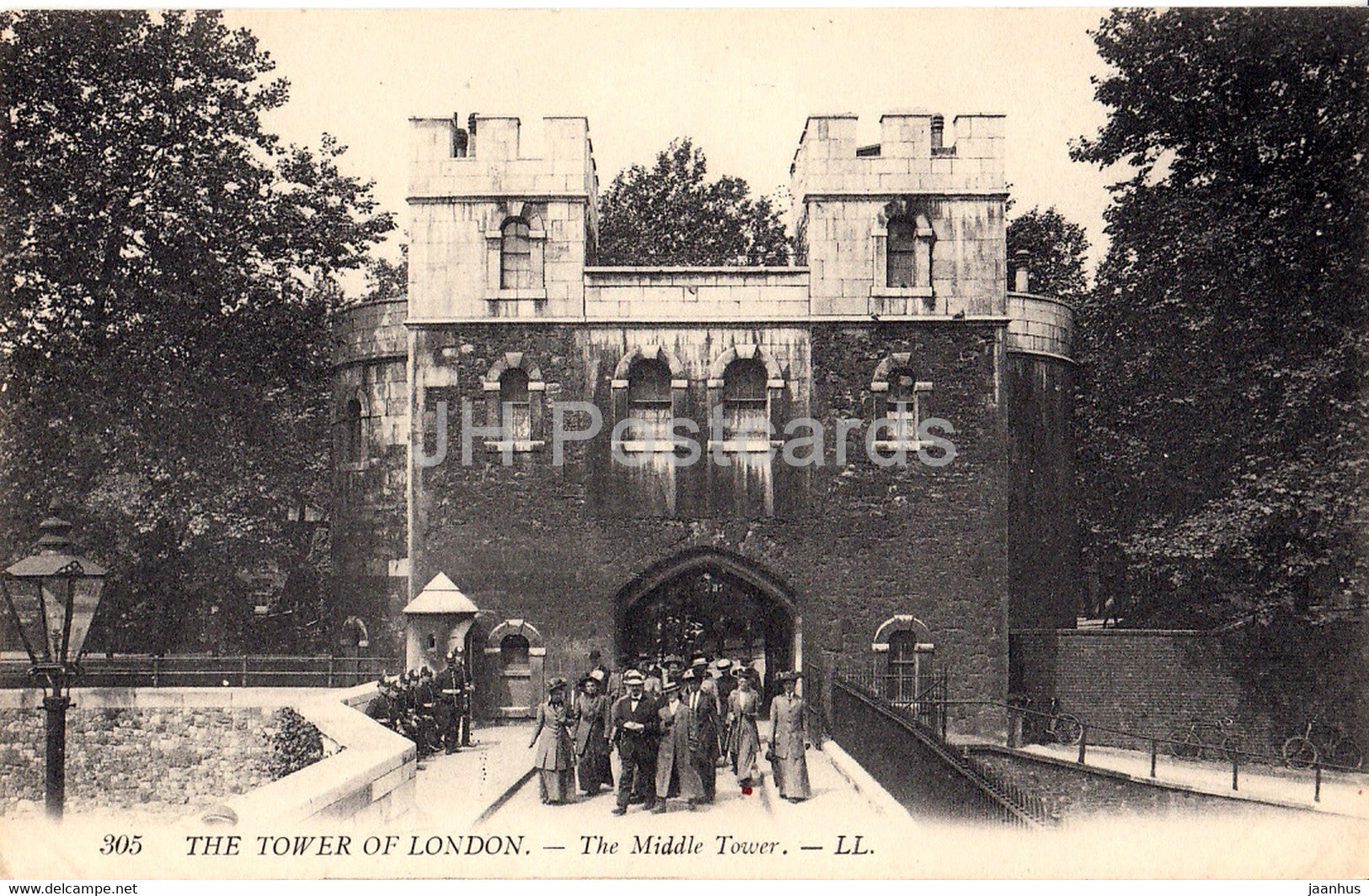 London - Tower of London - The Middle Tower - LL - 305 - old postcard - England - United Kingdom - unused - JH Postcards