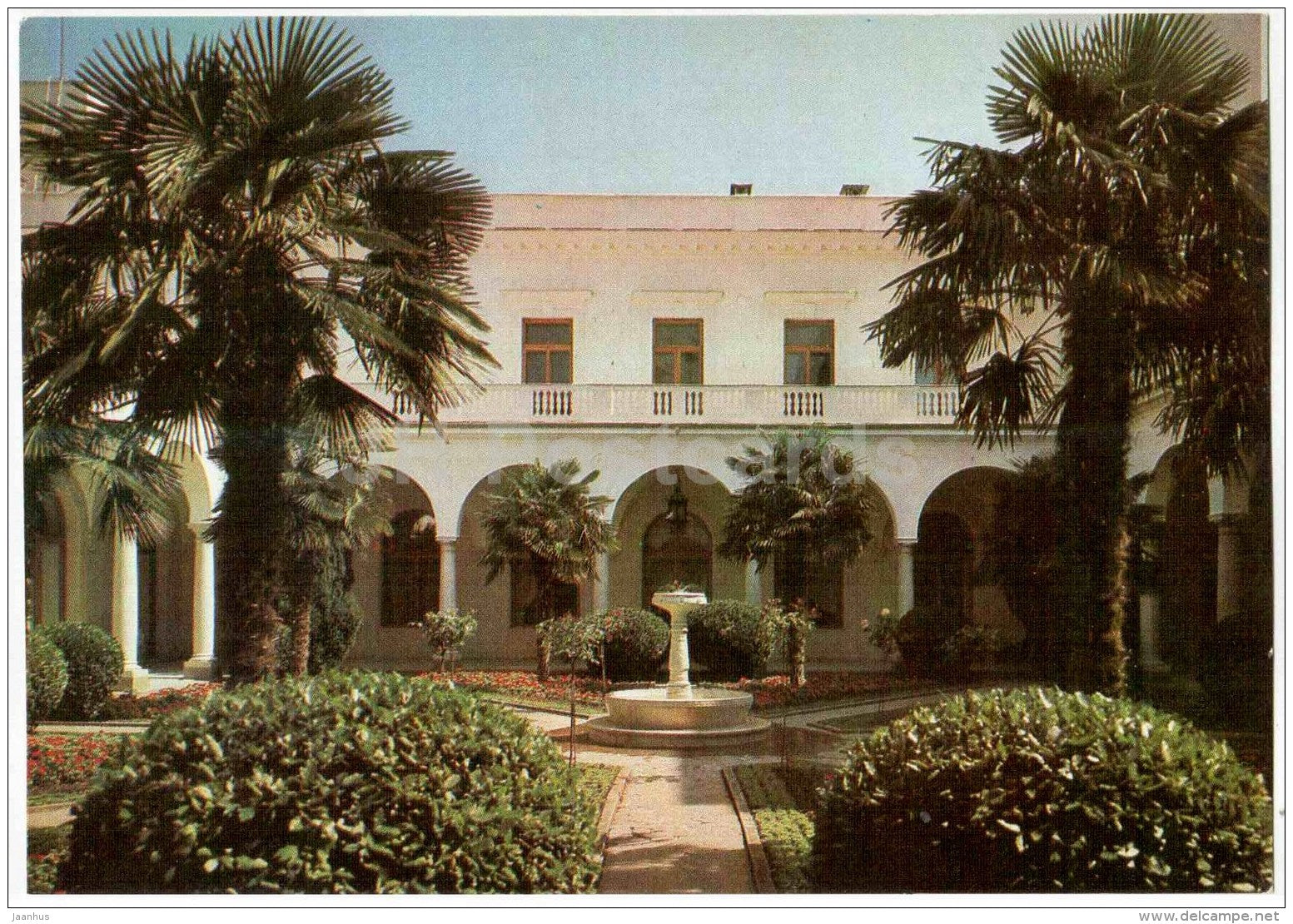 Italian courtyard - Grand Livadia Palace - Yalta - Crimea - 1980 - Ukraine USSR - unused - JH Postcards