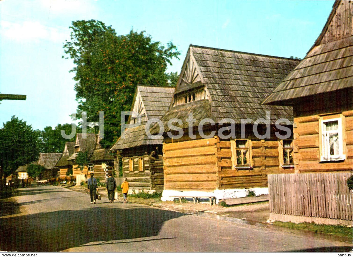 Chocholow - Glowna uliczka z zabytkowym budownictwem goralskim - The main street with historic houses - Poland - unused - JH Postcards