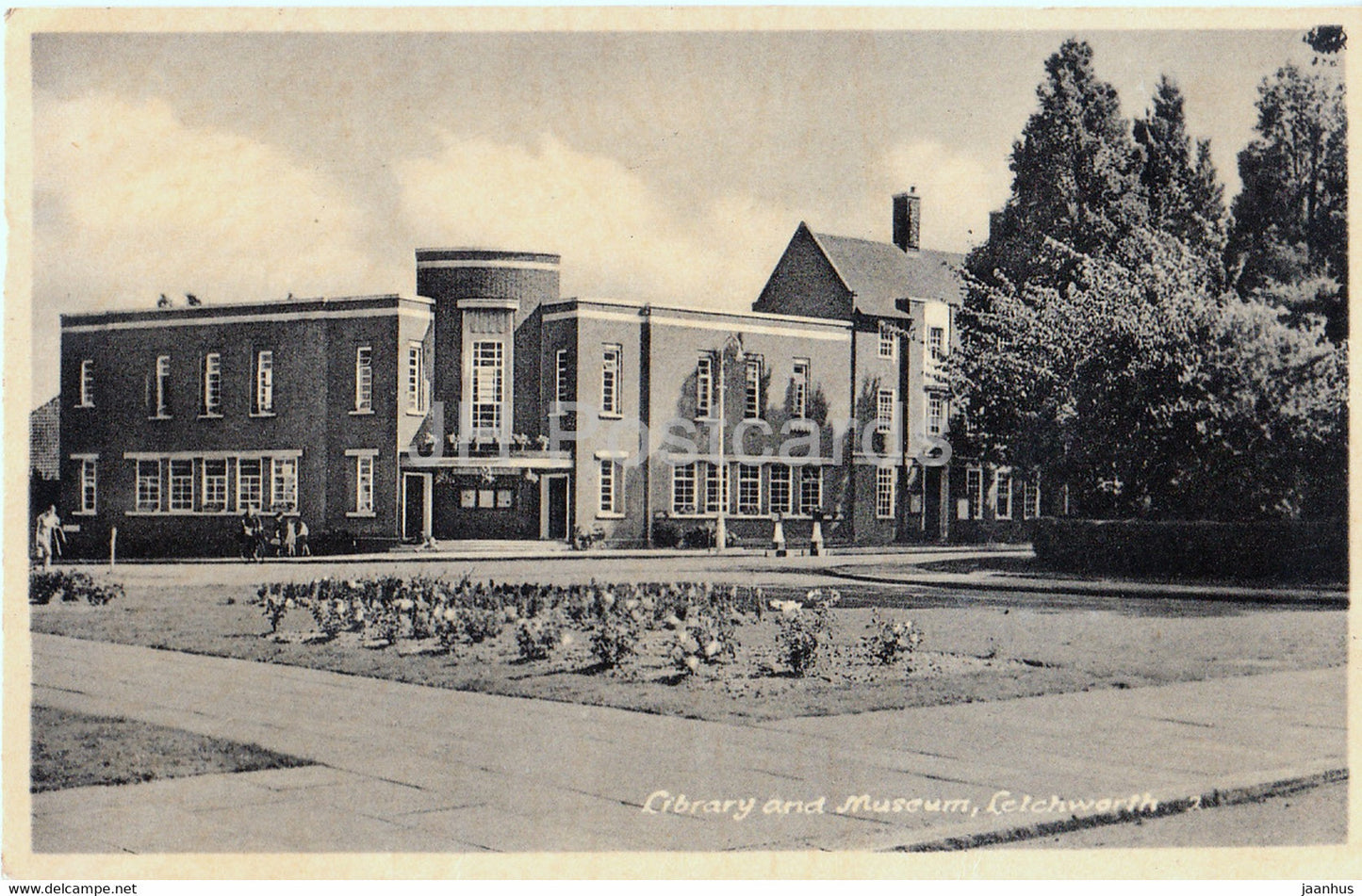 Library and Museum - Letchworth - 1956 - old postcard - United Kingdom - England - used - JH Postcards