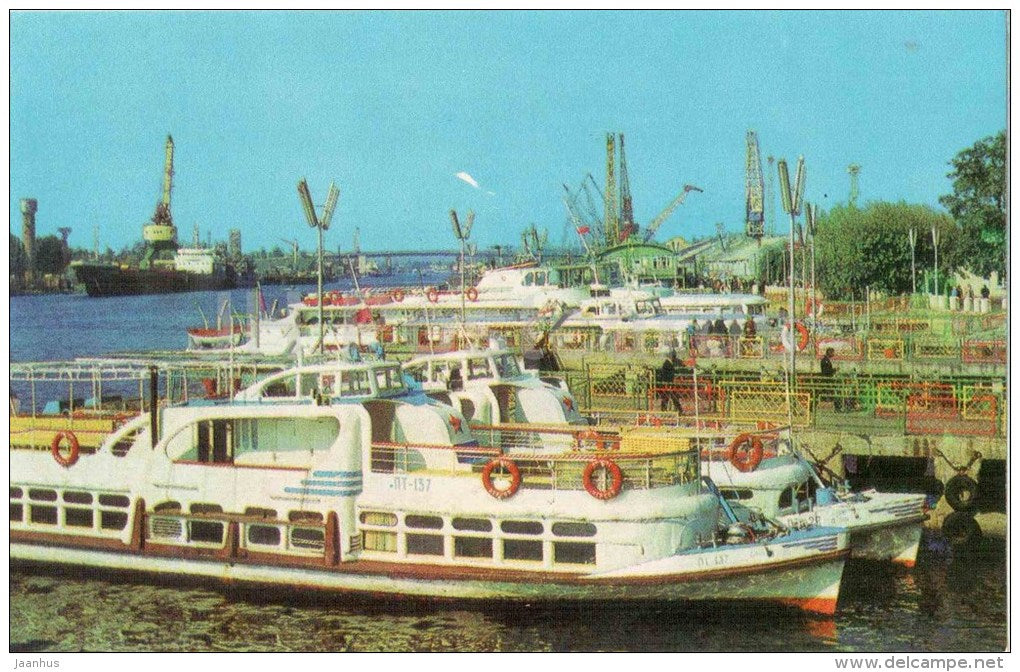 river port - passenger boat - crane - Kherson - Herson - 1977 - Ukraine USSR - unused - JH Postcards