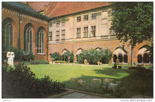 courtyard of Dome Church - Old Town - Riga - 1974 - Latvia USSR - unused - JH Postcards