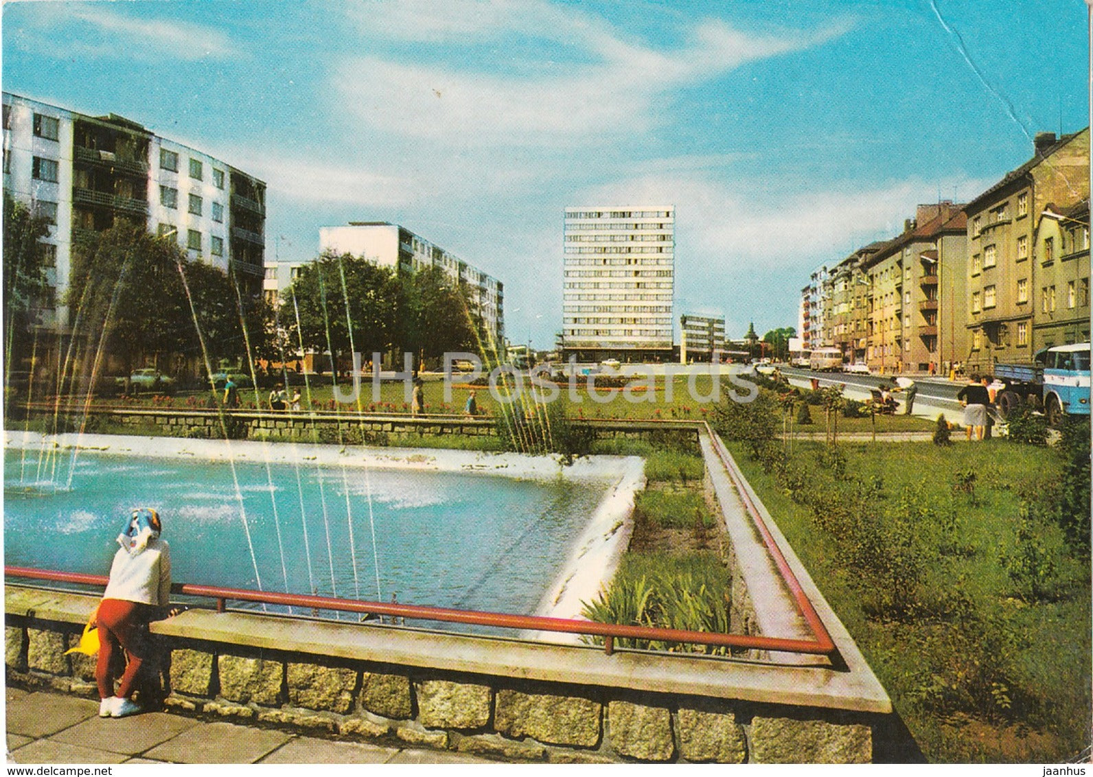 Mlada Boleslav - Lenin Square - fountain - Czechoslvakia - Czech Republic - 1985 - used - JH Postcards