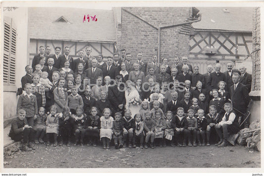 married couple - woman and man - group photo - 1 - old postcard - 1936 - Germany - unused - JH Postcards